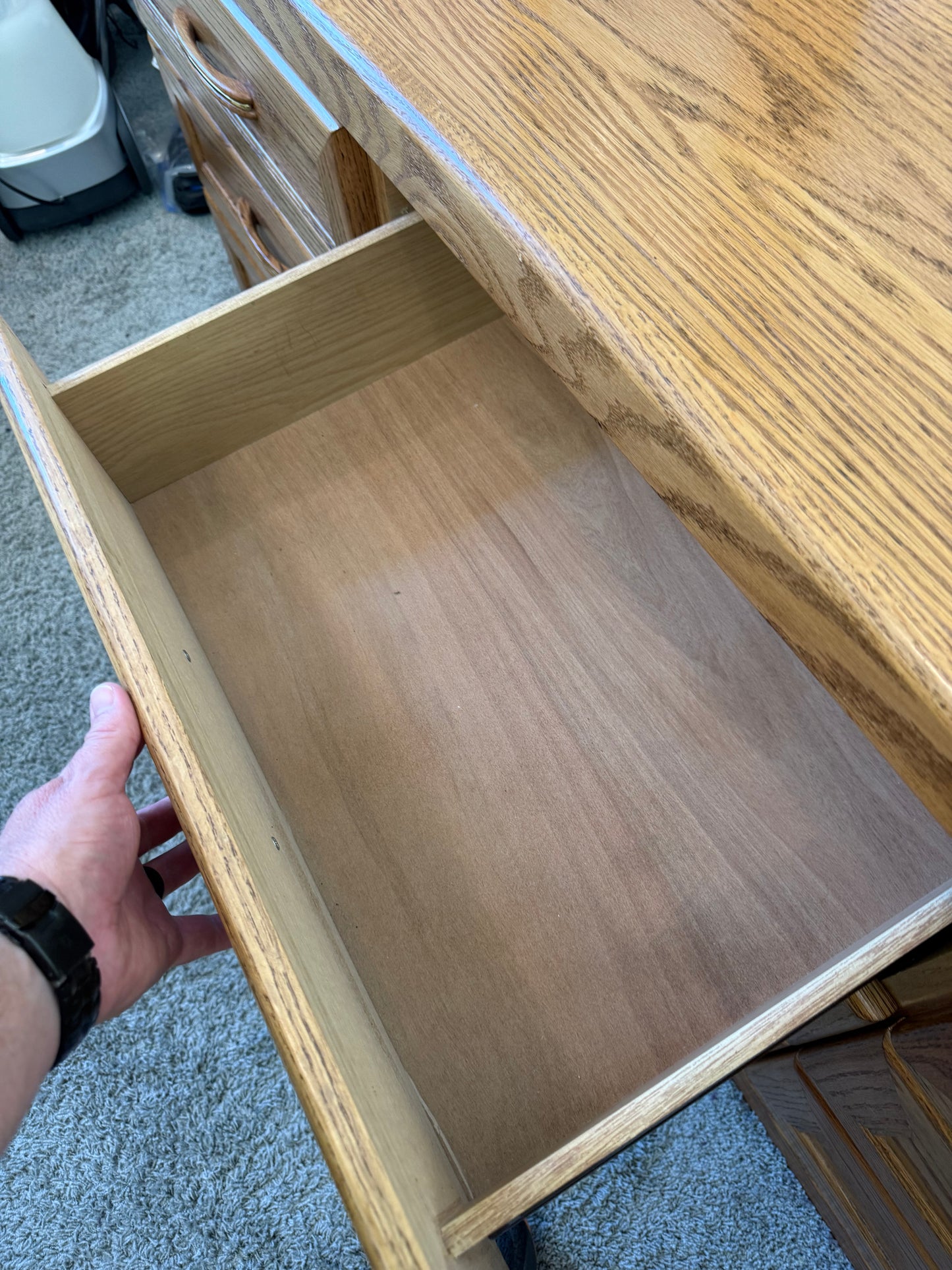 Dresser w/ Folding Mirror