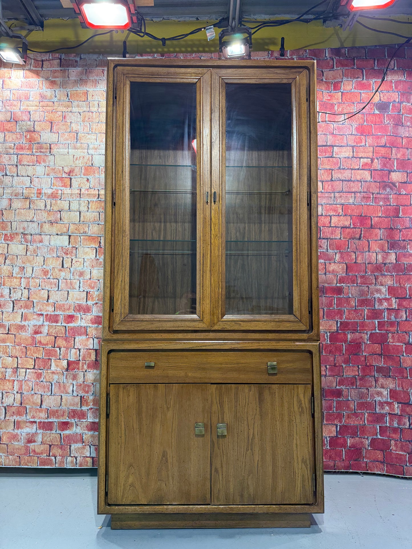 China Cabinet / Bookcase