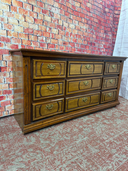 Dresser - 9 Drawers
