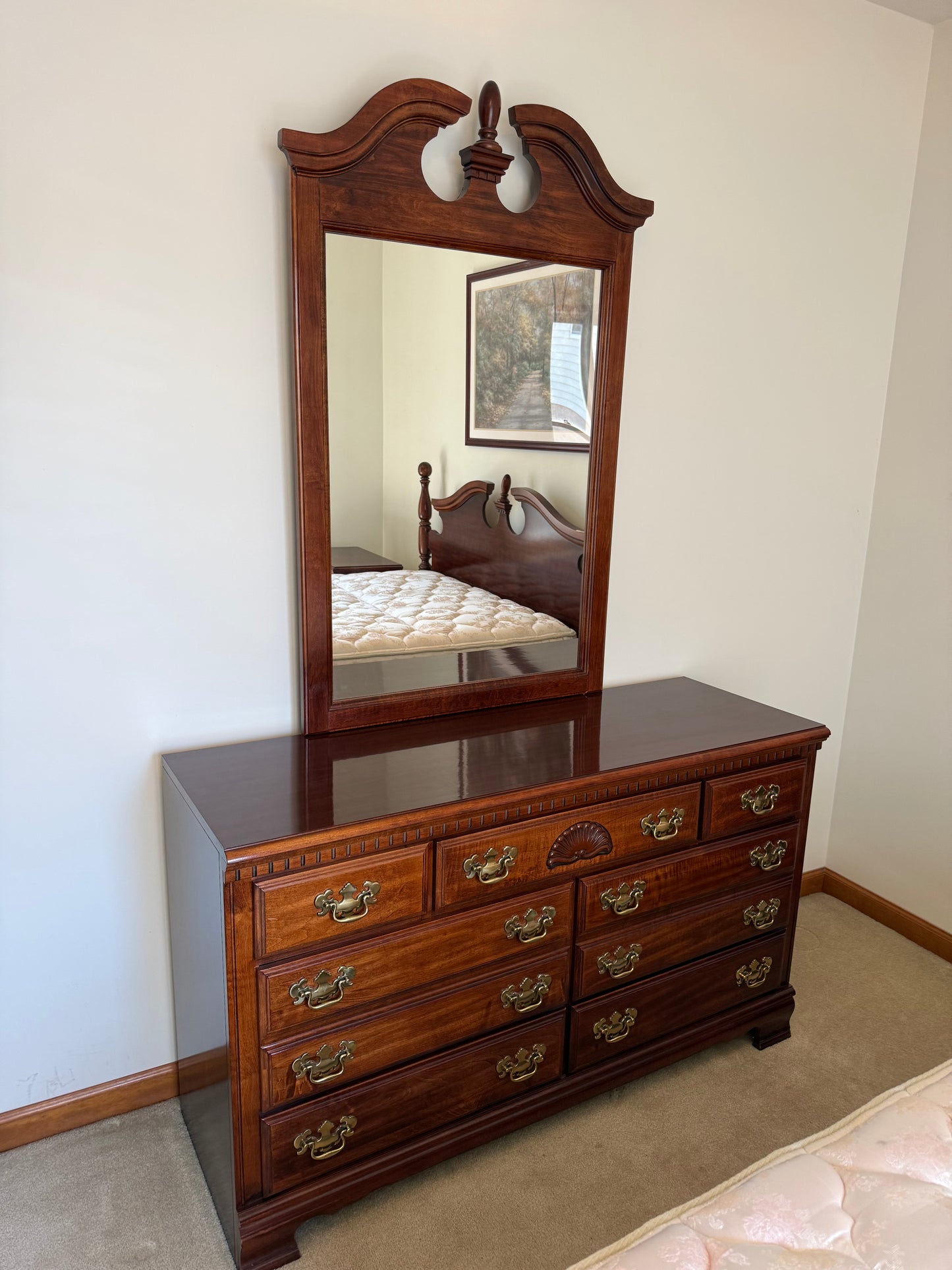 Lea Dresser & Mirror