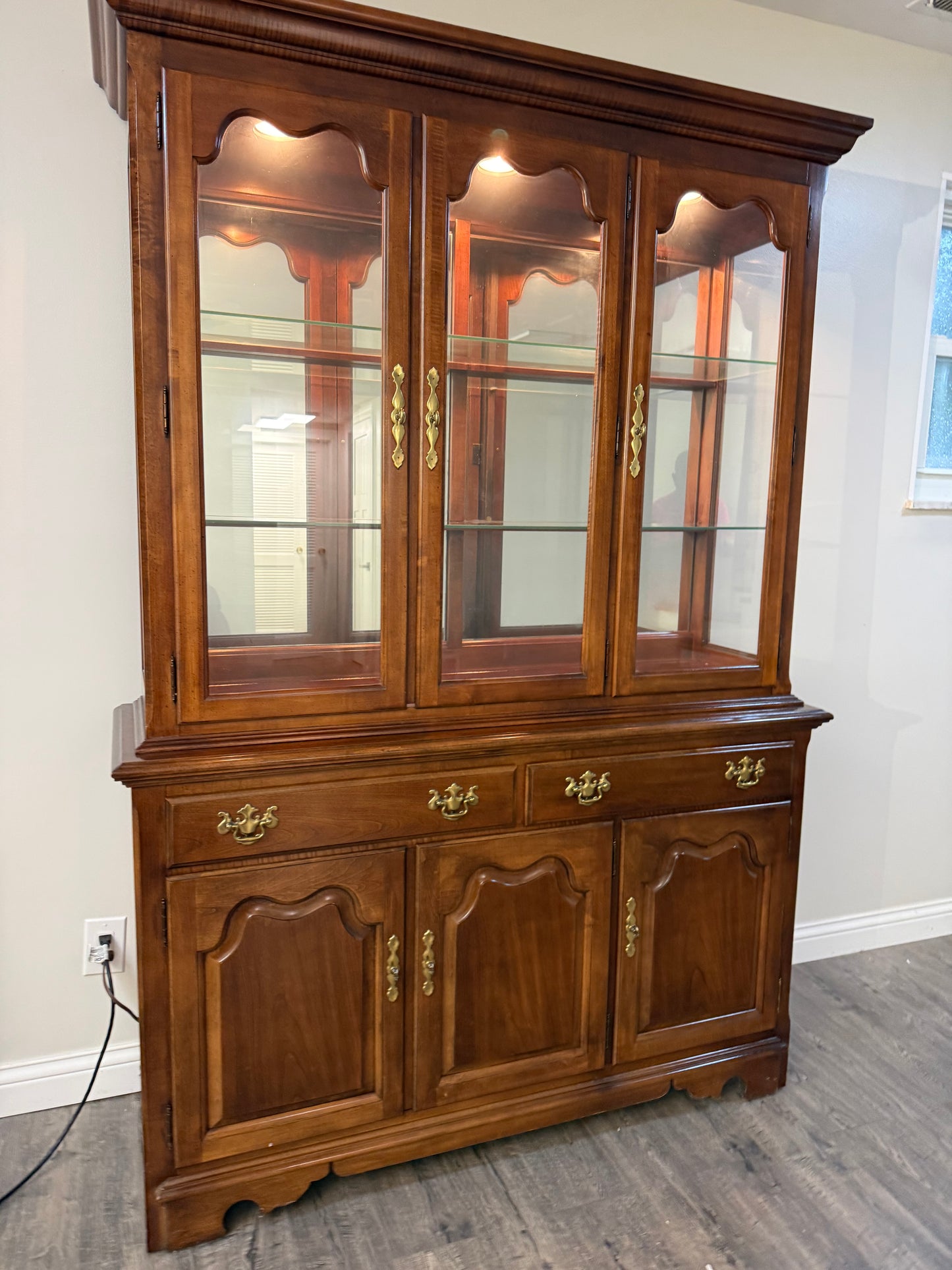 Thomasville China Cabinet