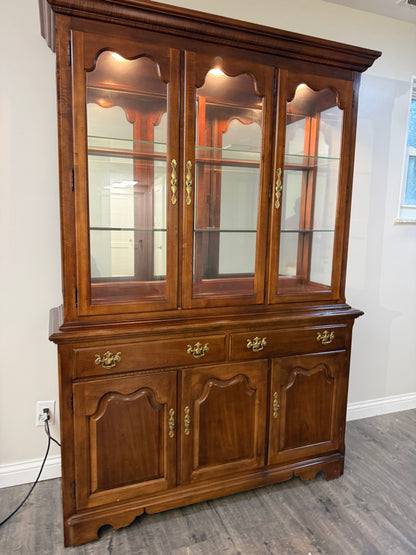Thomasville China Cabinet