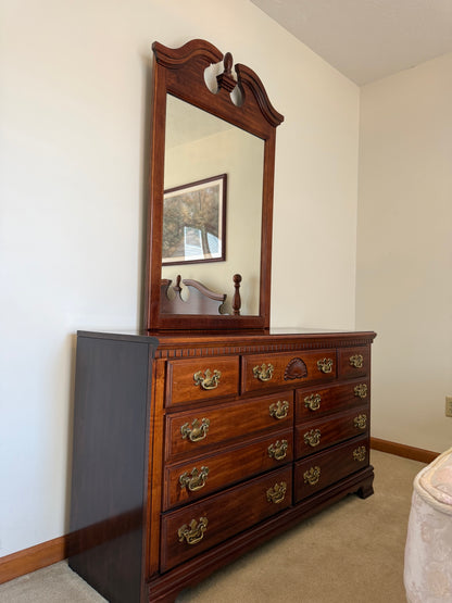 Lea Dresser & Mirror
