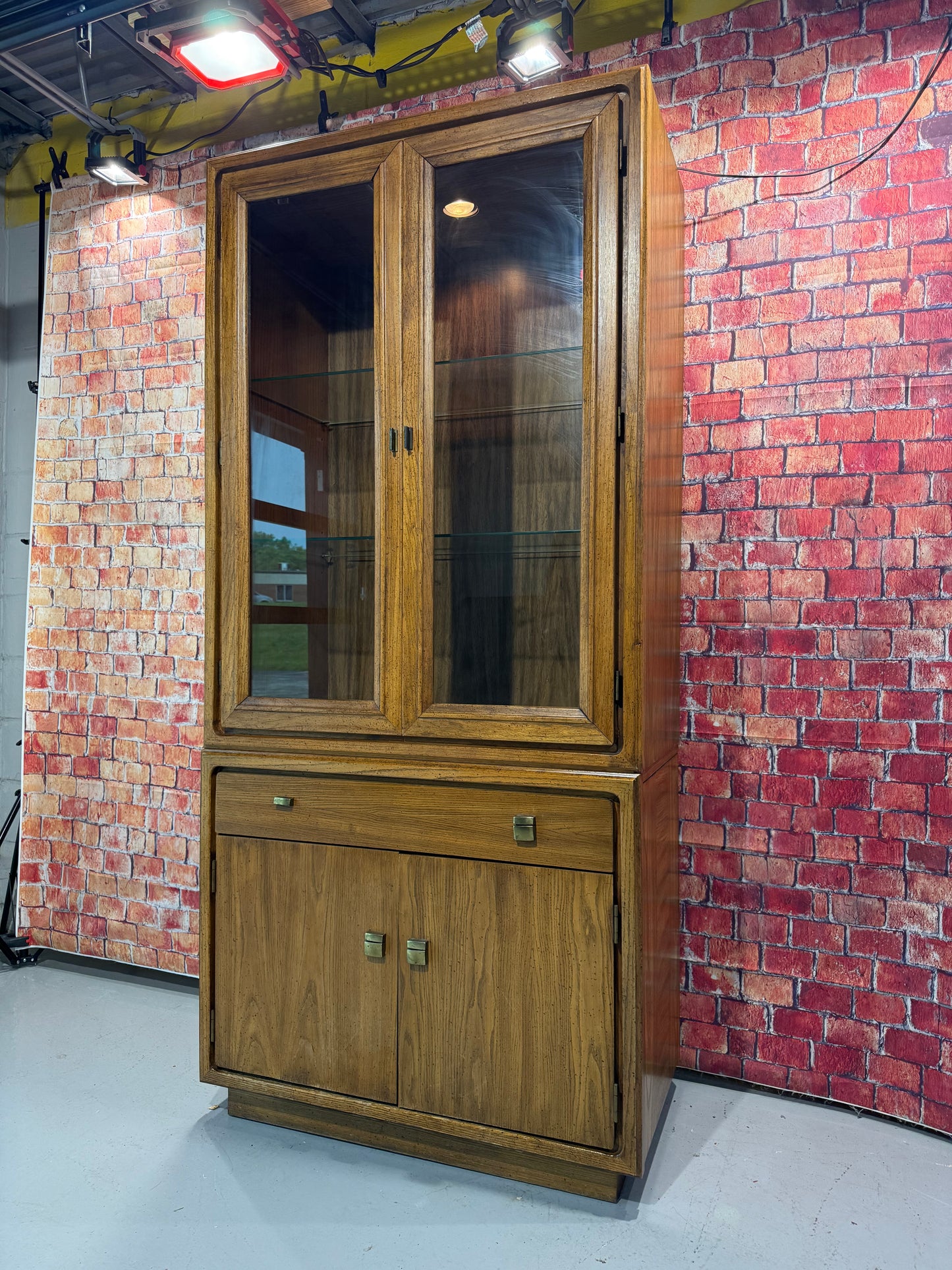 China Cabinet / Bookcase