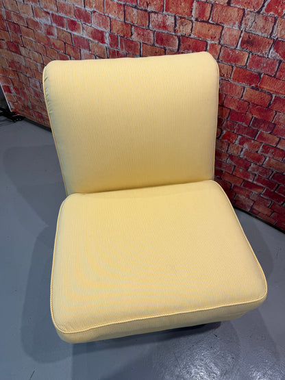 Chair & Pillow