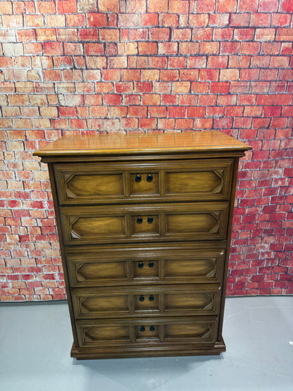 Chest of Drawers - Vintage