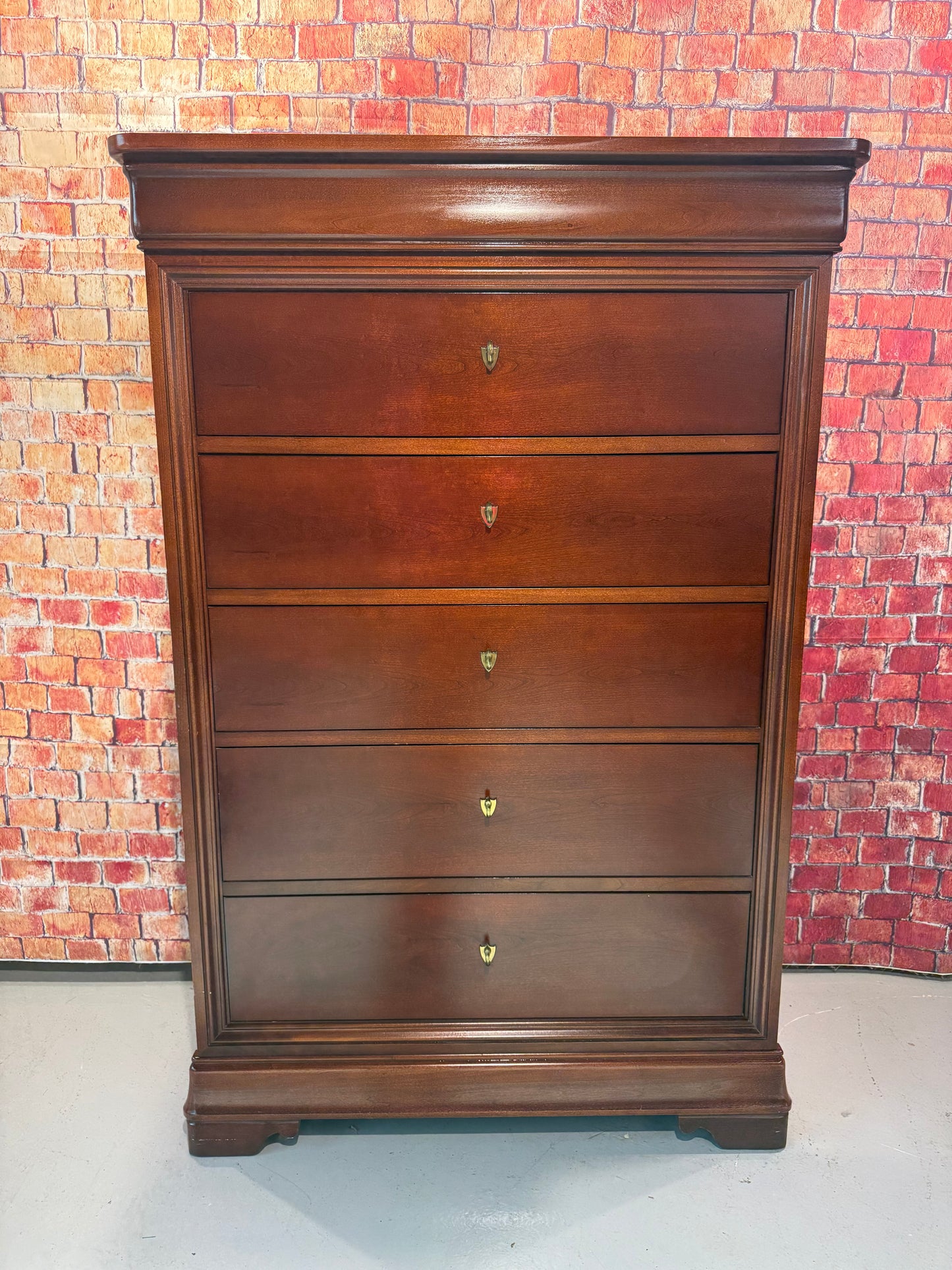 Thomasville Chest of Drawers