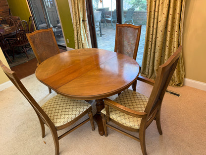 Vintage Dining Table w/4 Chairs