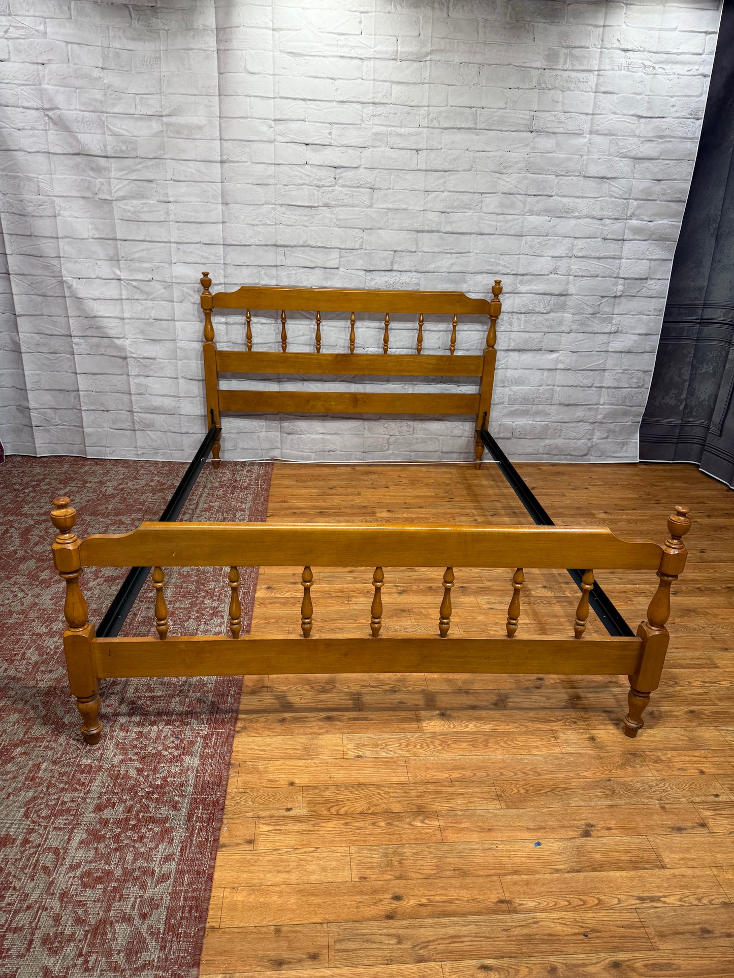 Maple Full Size Bed