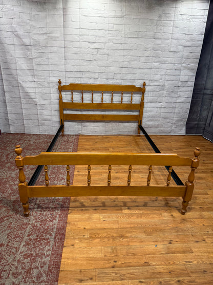 Maple Full Size Bed