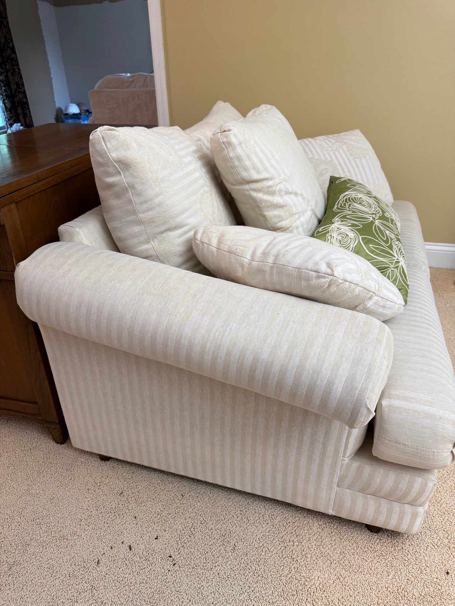 Loveseat - Lazarus