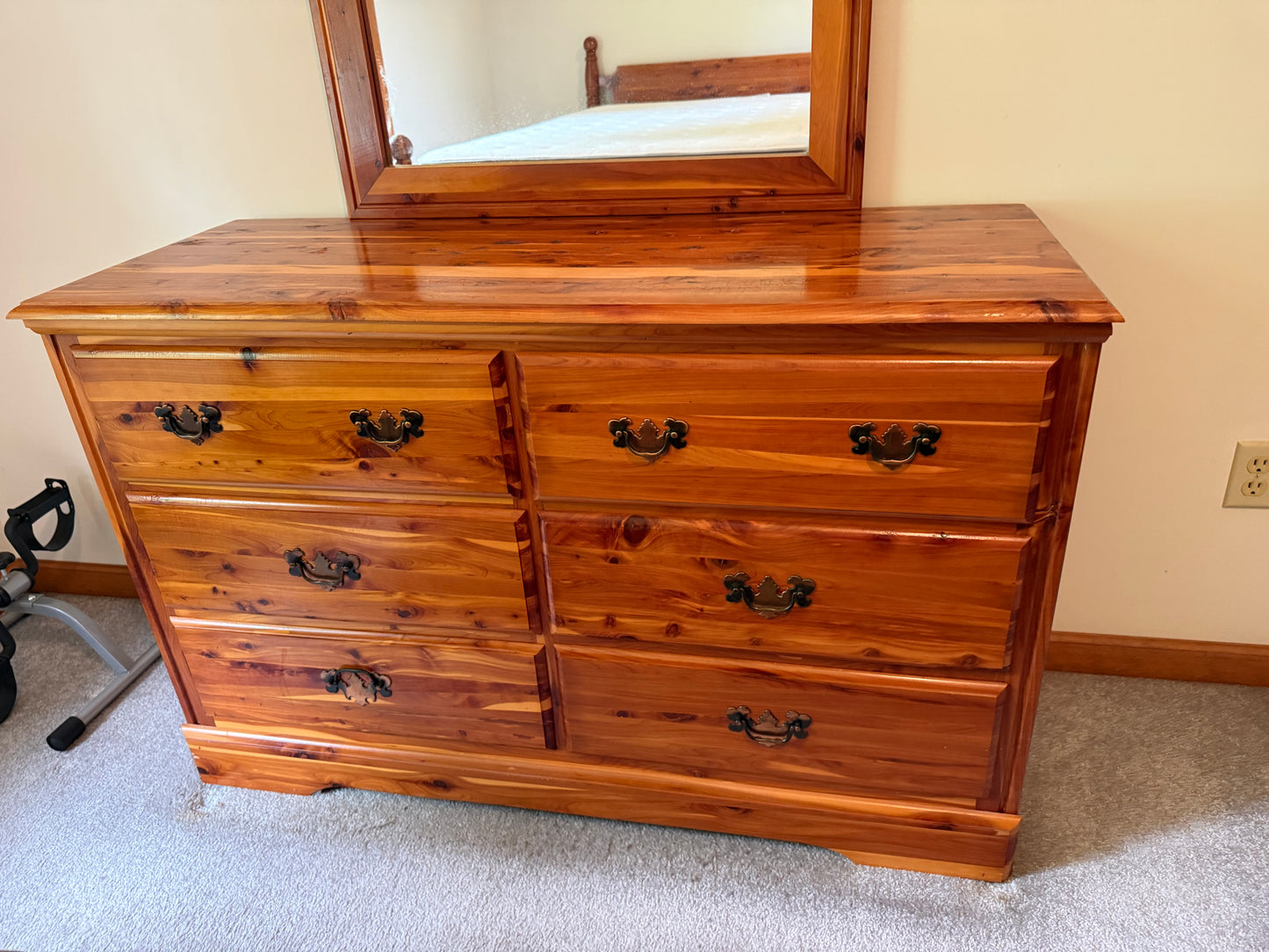 Cedar Dresser & Mirror