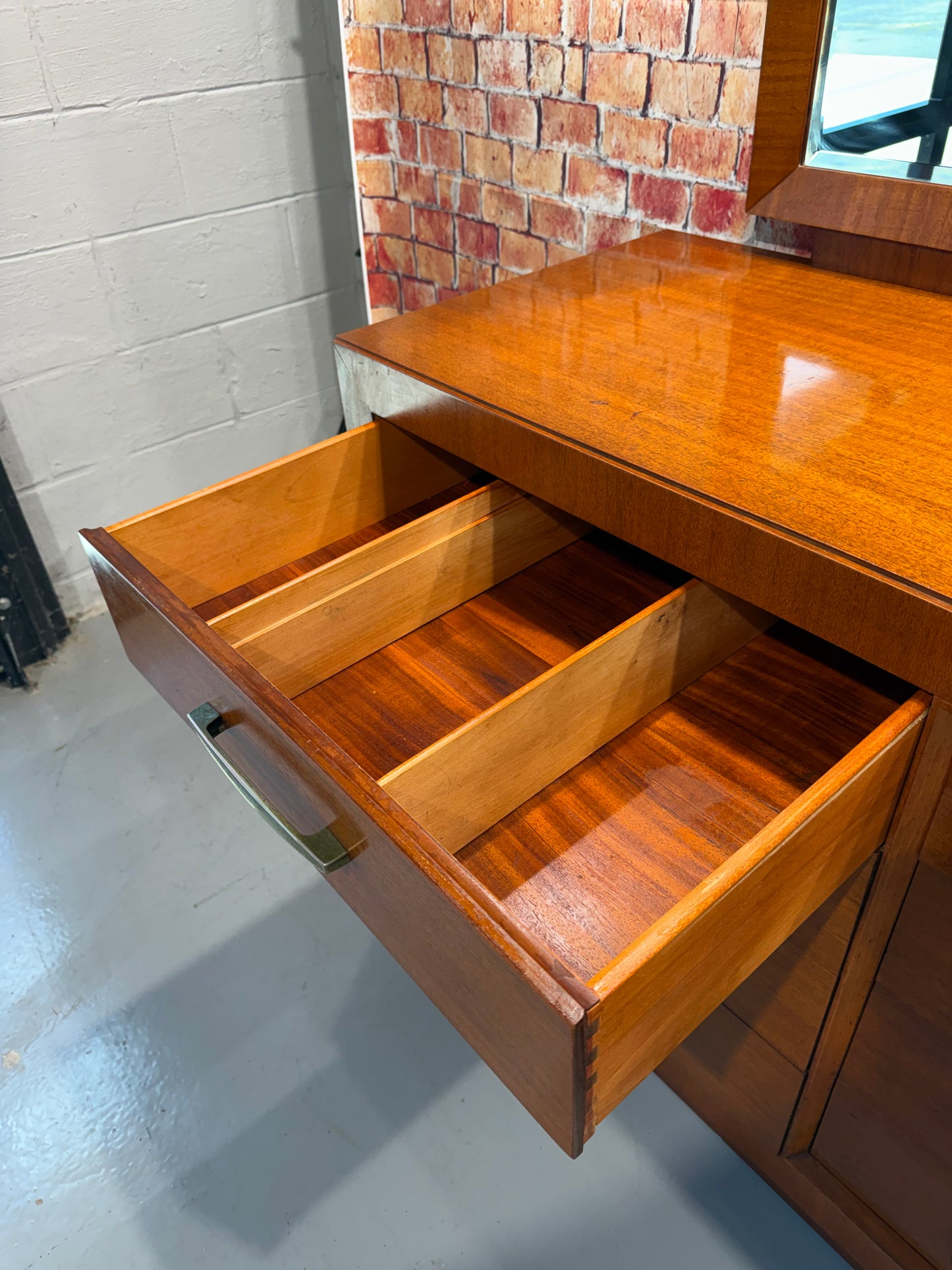 Thomasville MCM Dresser w/ Mirror