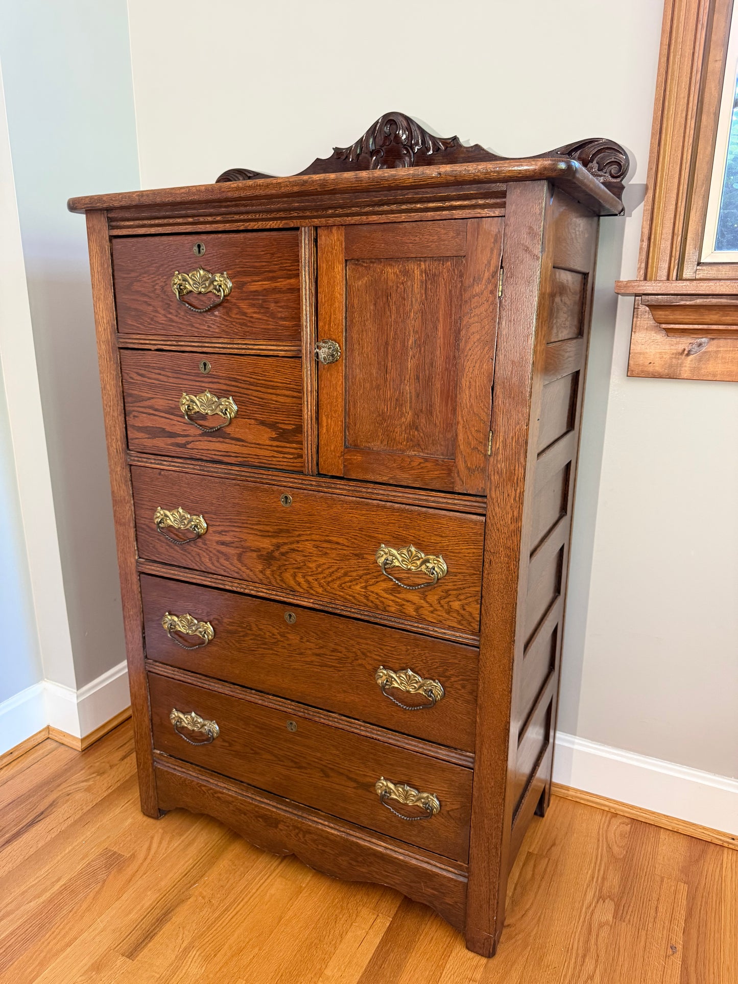 Antique Oak Chest of Drawers