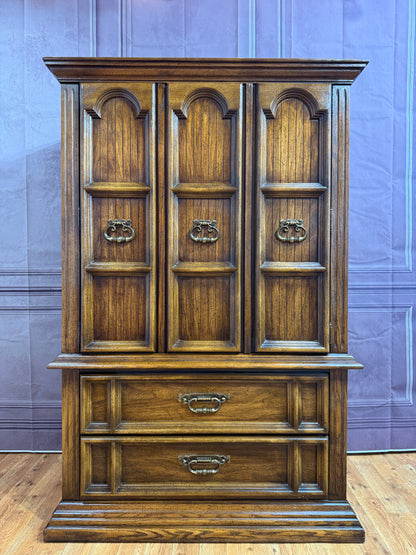 Vintage Broyhill Chest of Drawers
