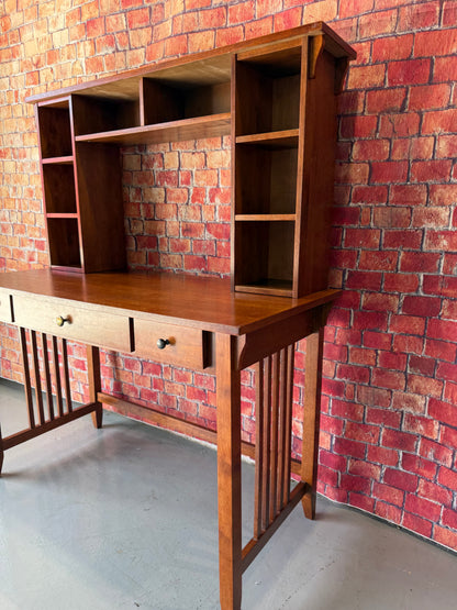 Desk with Hutch/Bookshelf
