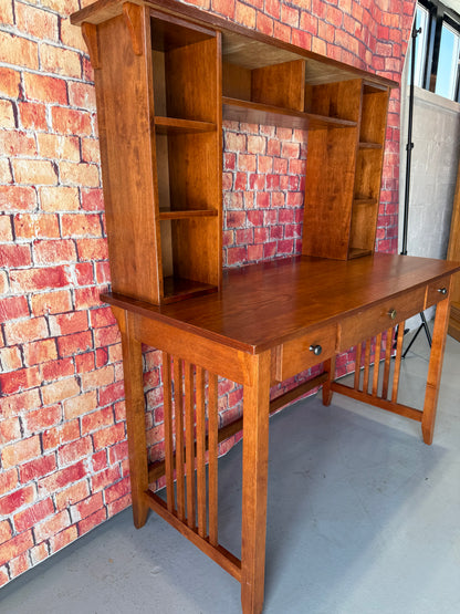 Desk with Hutch/Bookshelf