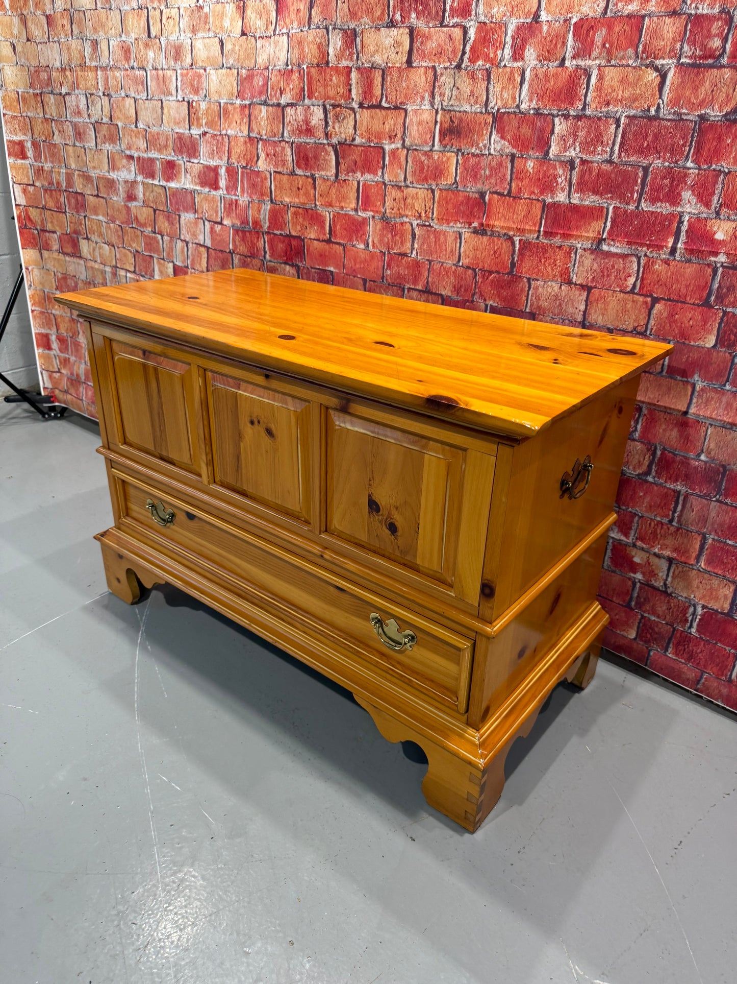 Lexington Cedar Chest