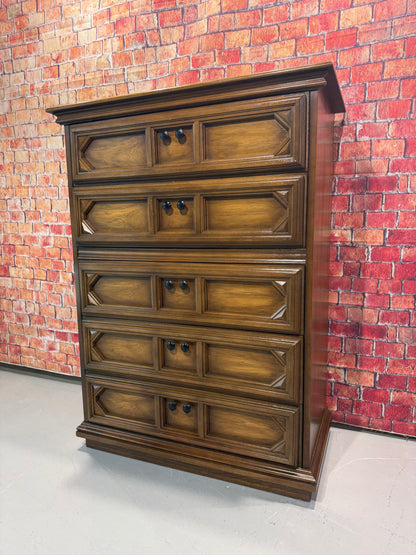 Chest of Drawers - Vintage