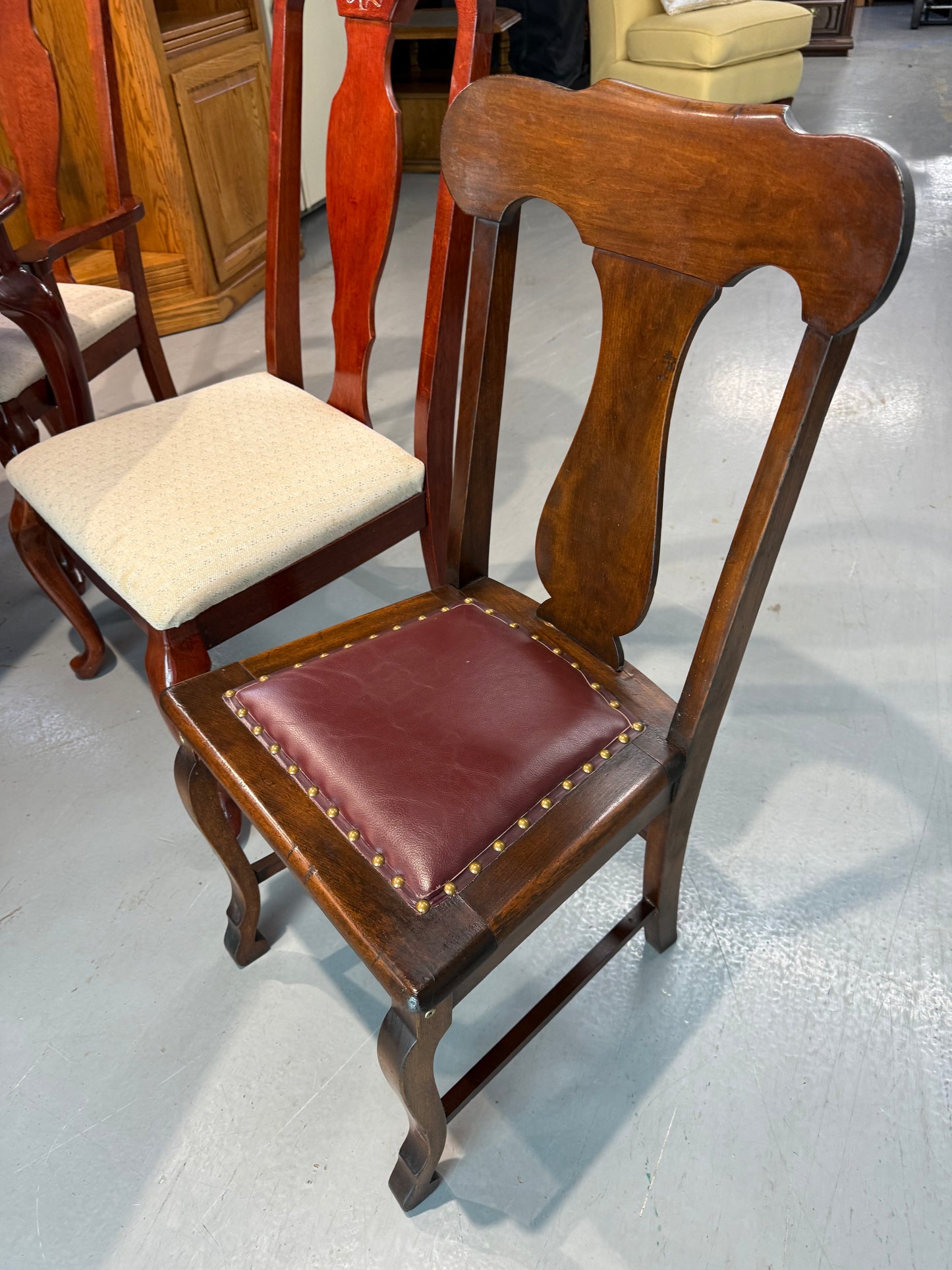 Dining Table & 6 Chairs