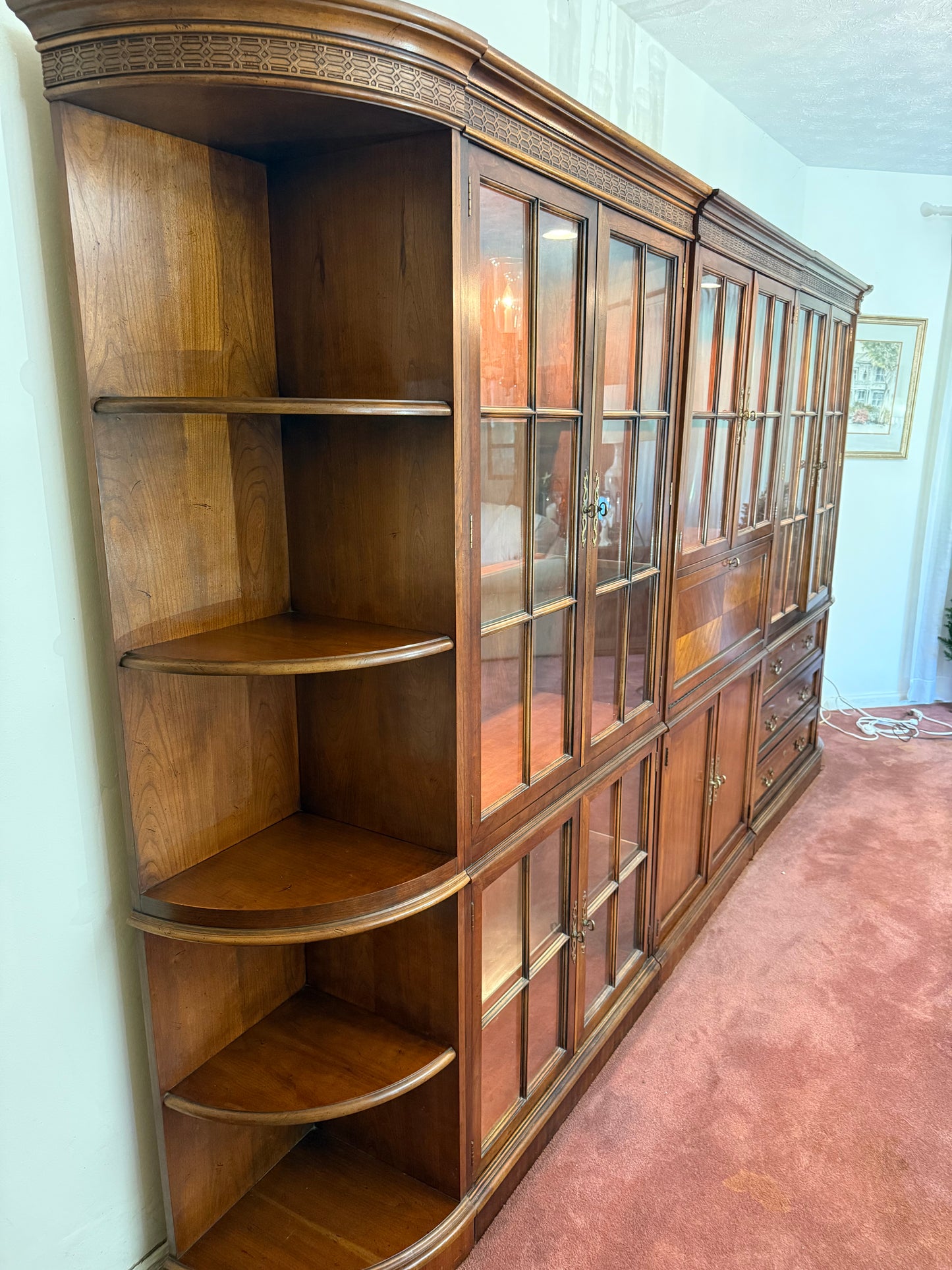China Cabinet / Bookcase