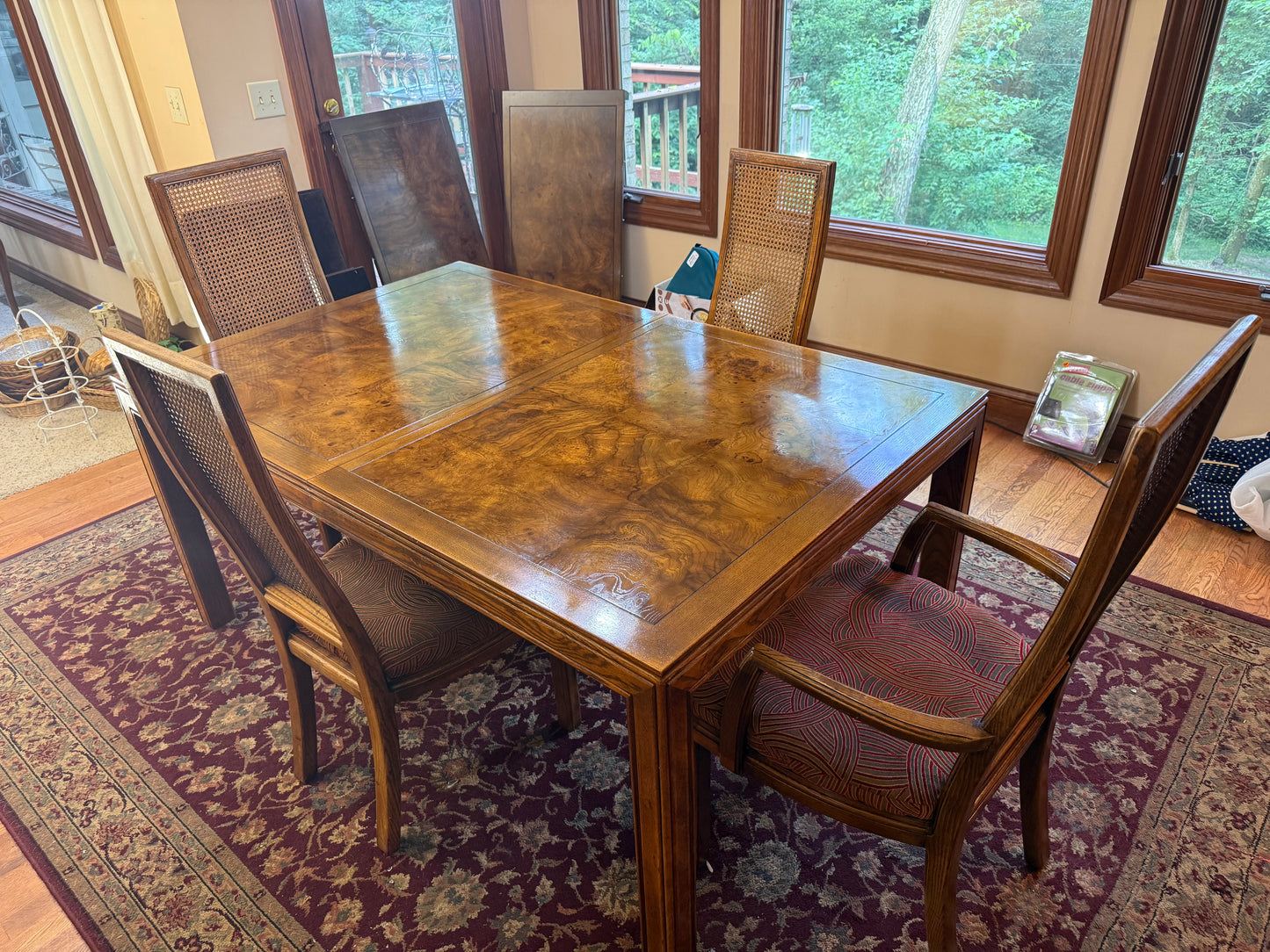 Dining Table & 4 Chairs