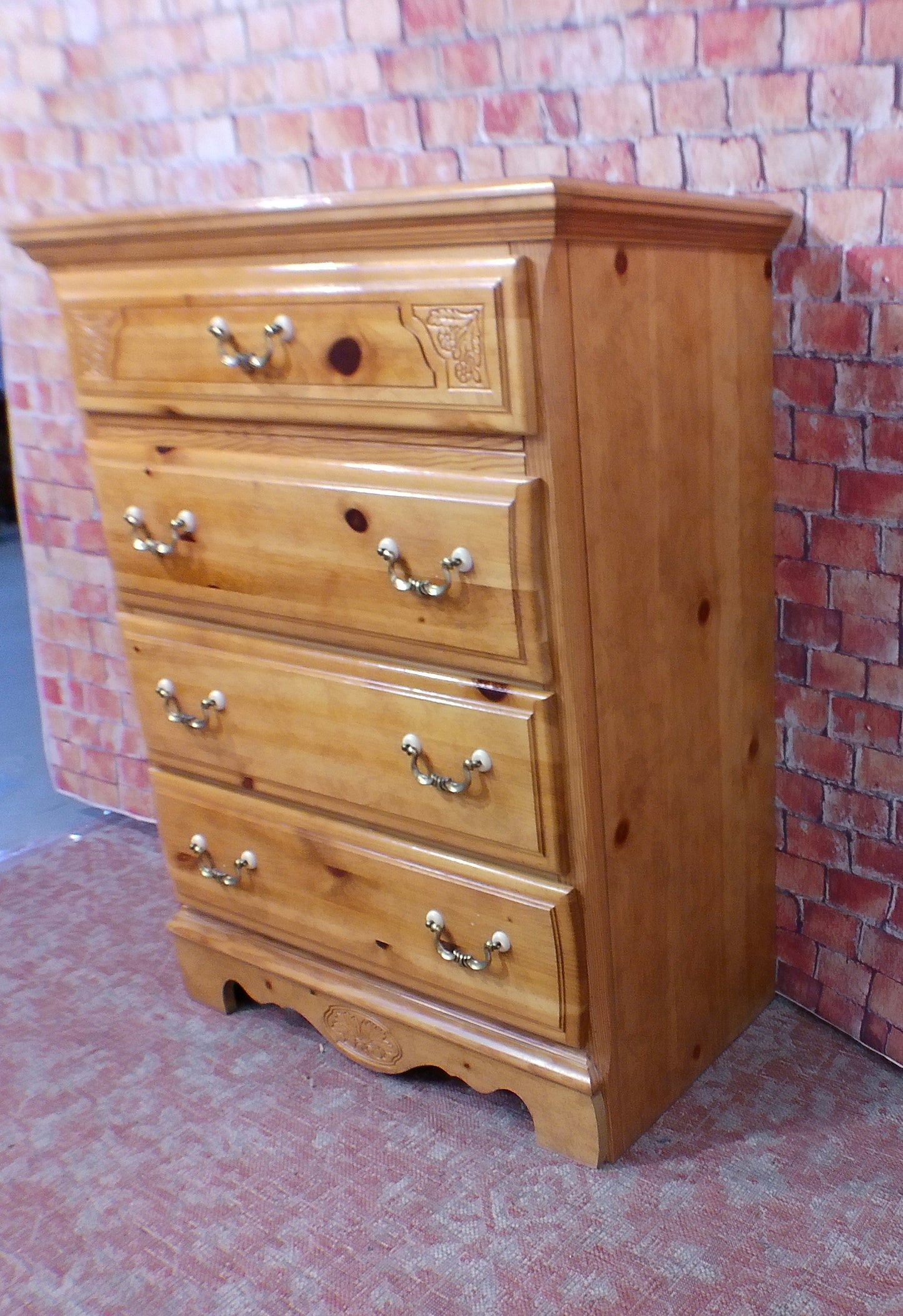Bassett Chest of Drawers