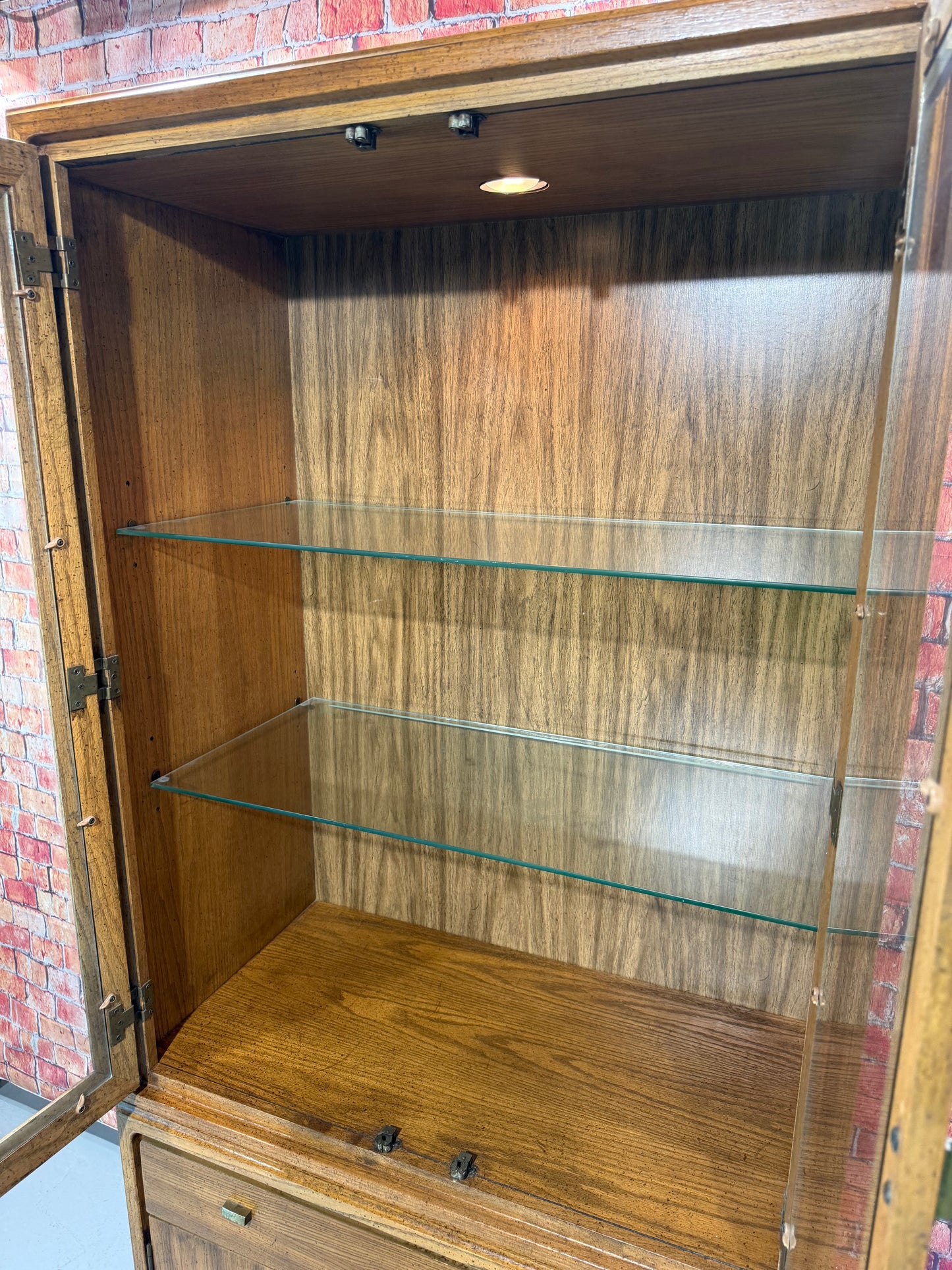 China Cabinet / Bookcase