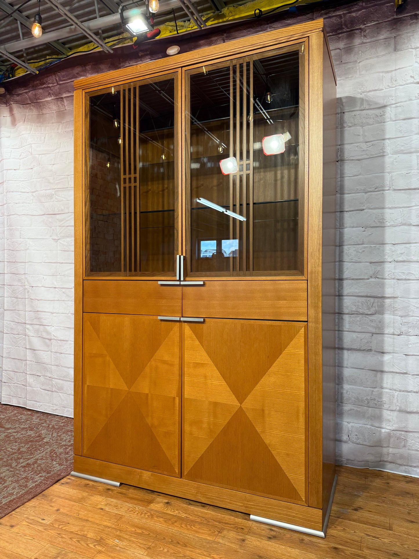 China Cabinet / Cupboard
