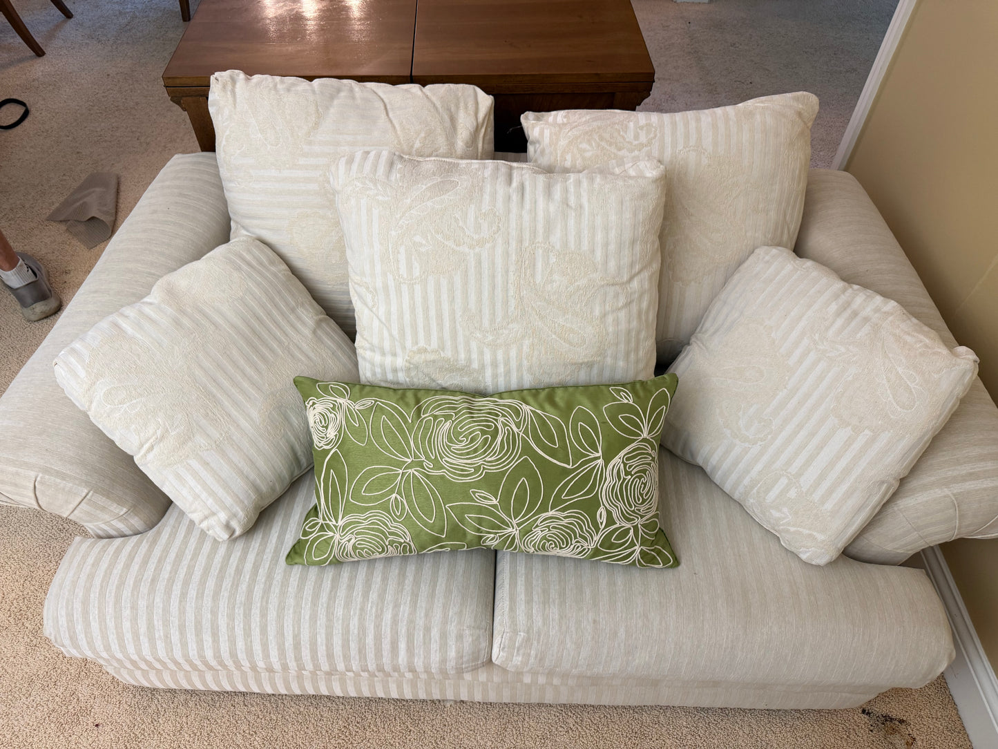 Loveseat - Lazarus