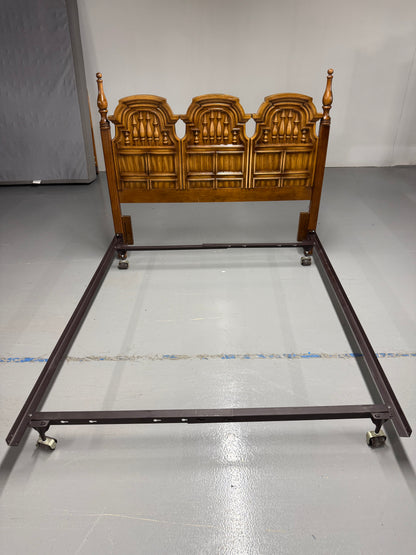 Vintage Queen/Full Bed