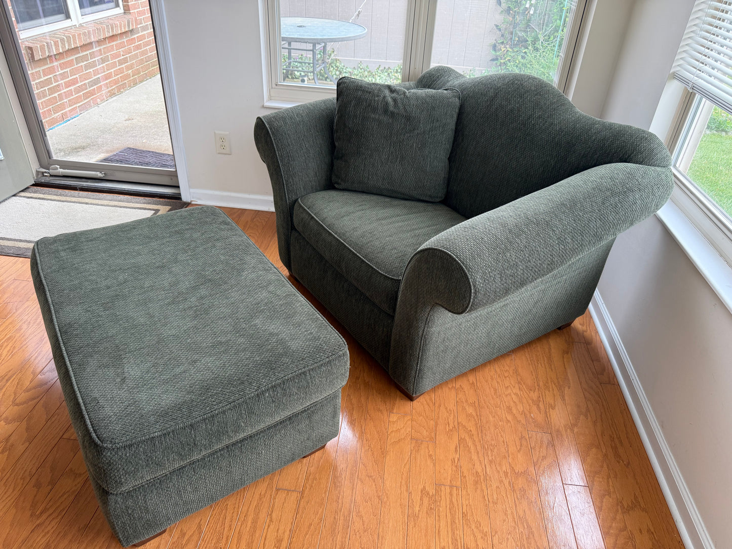 Bauhaus Chair & Ottoman
