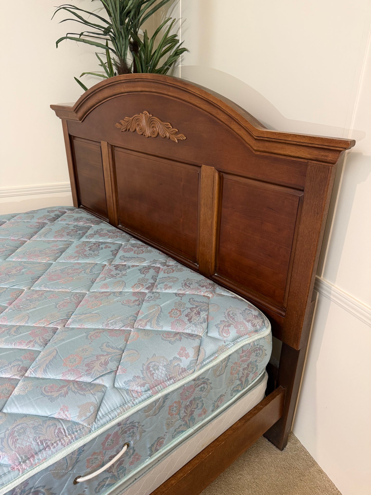 Queen Bed