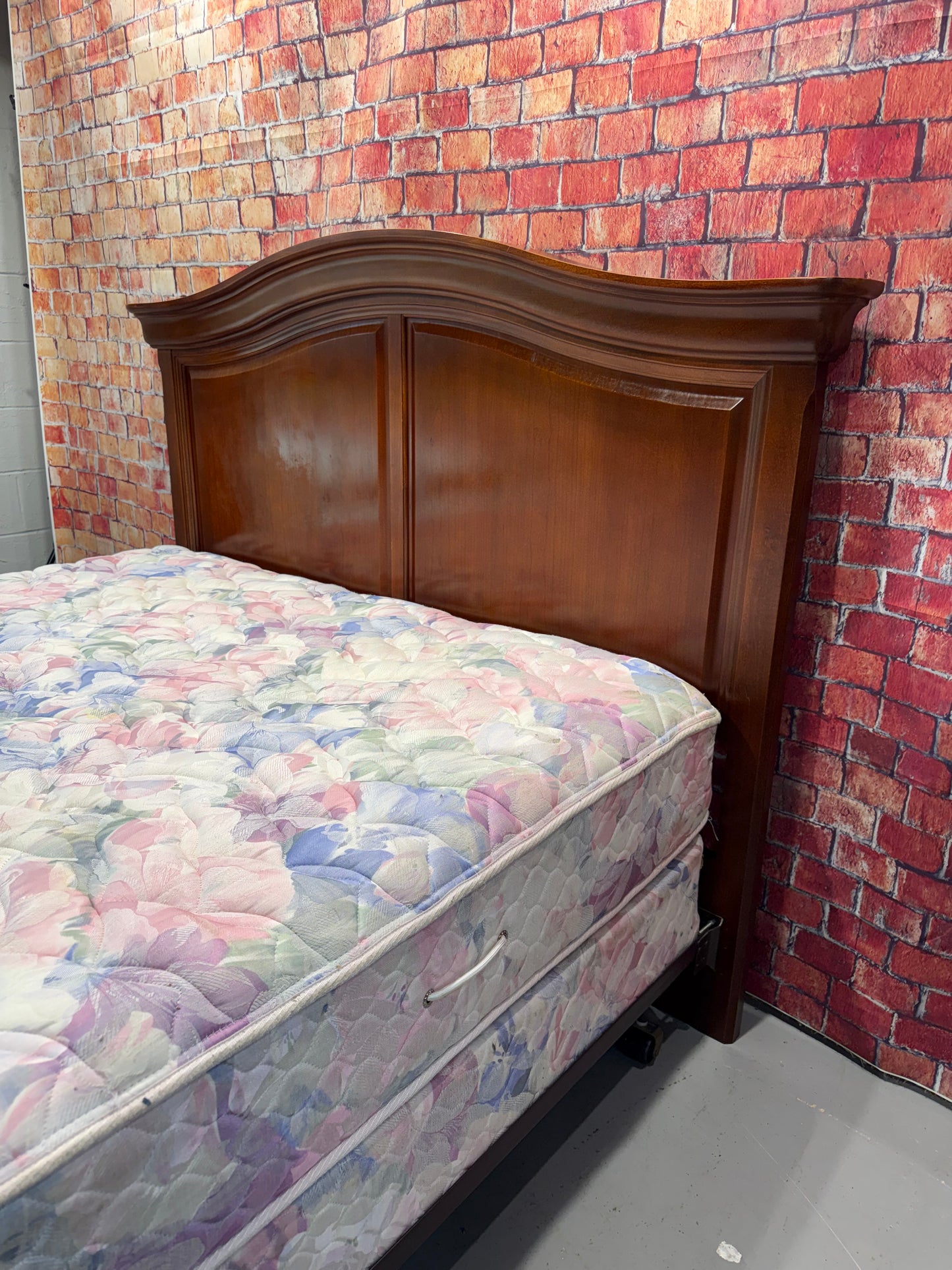 Queen Bed