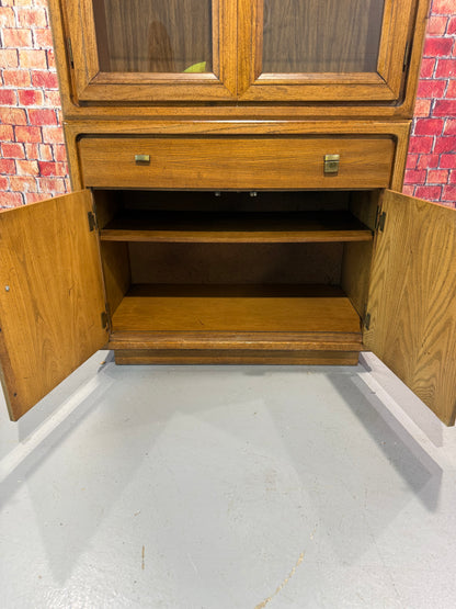 China Cabinet / Bookcase