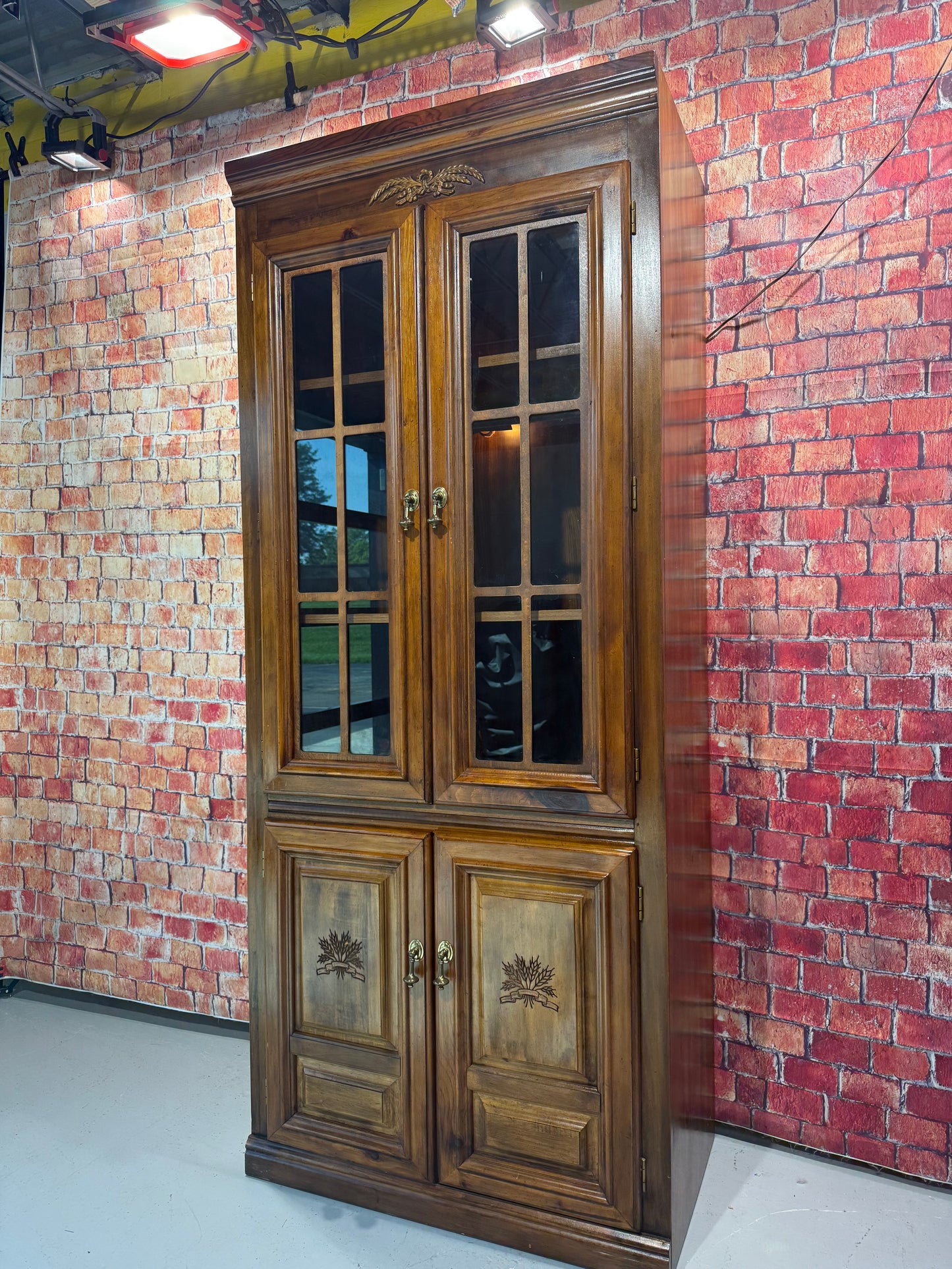 Bookcase / Bookshelf