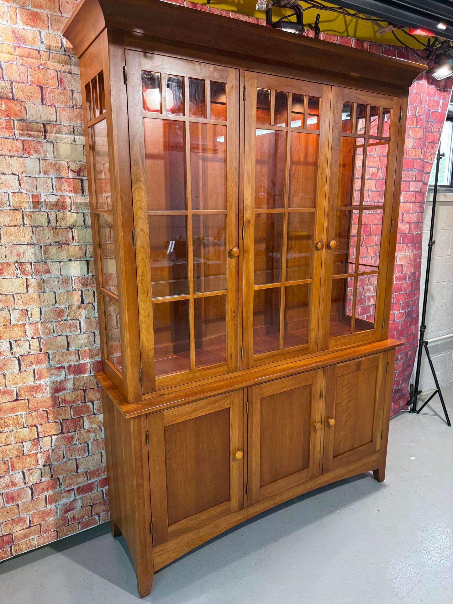 Ethan Allen China Cabinet