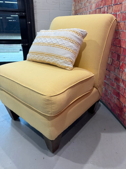 Chair & Pillow