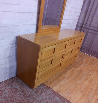 Thomasville Dresser & Mirror