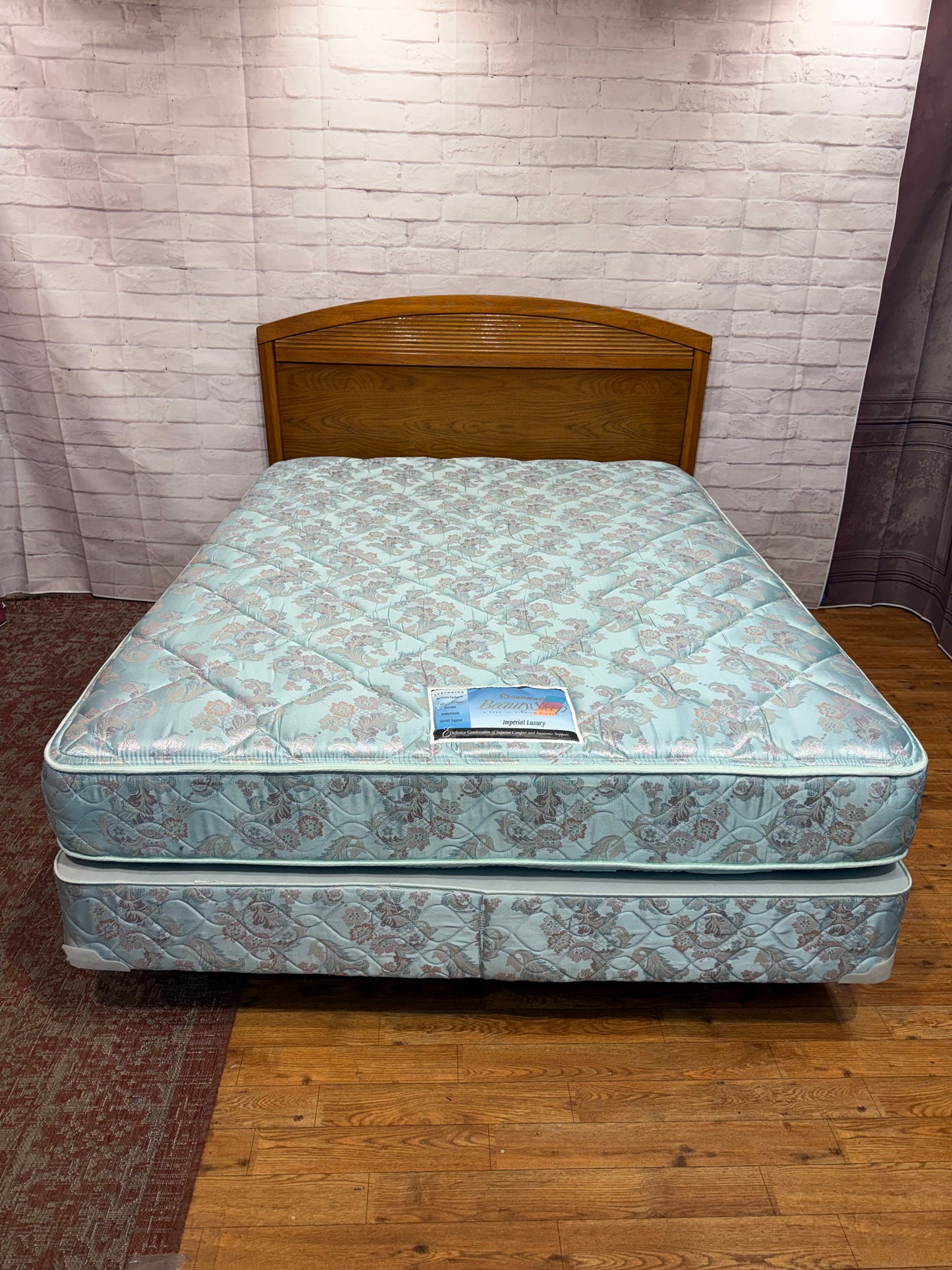 Queen Bed - Simmons