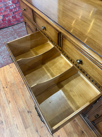 Ethan Allen Dresser