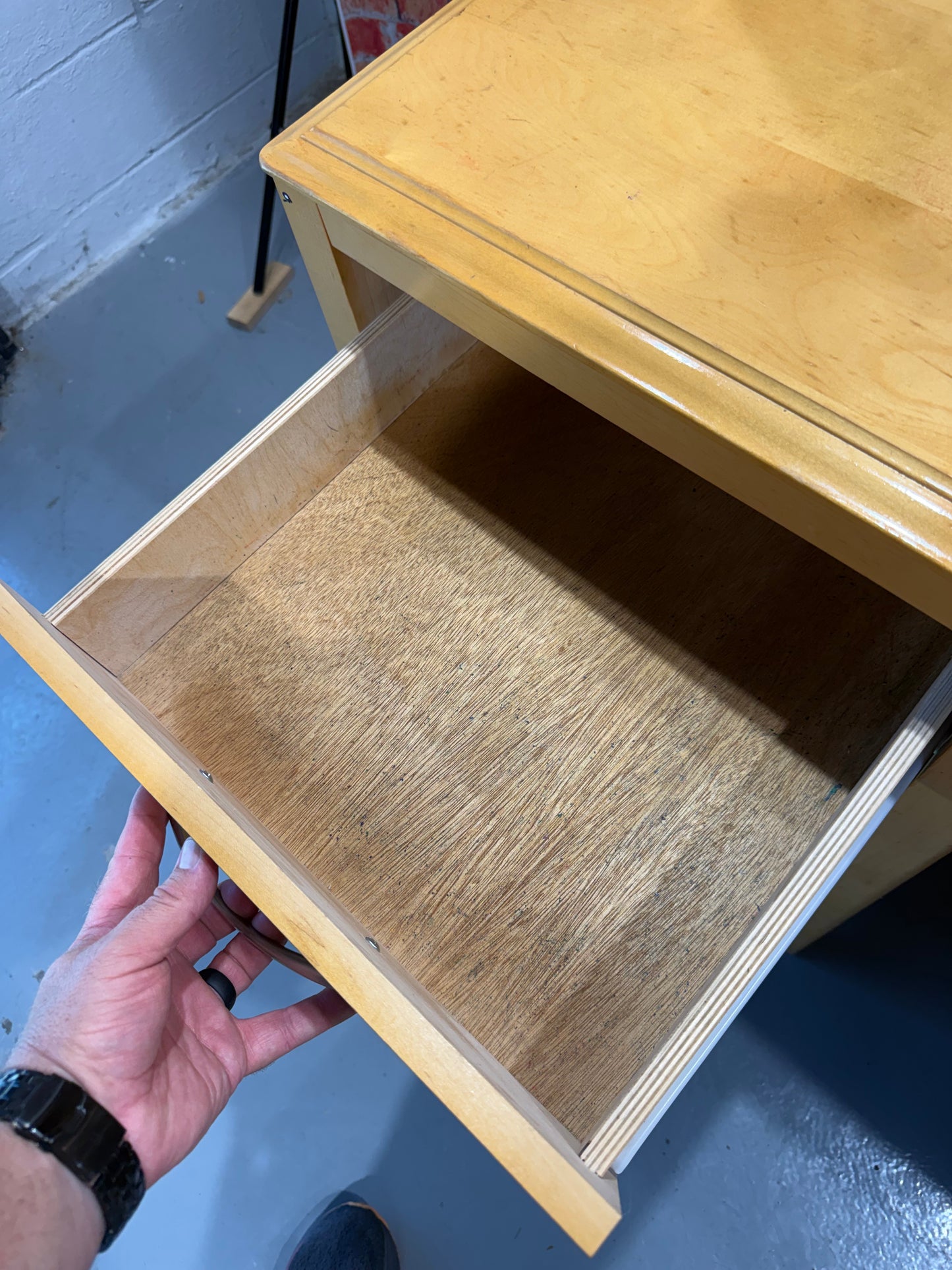 Desk w/ Hutch & Chair