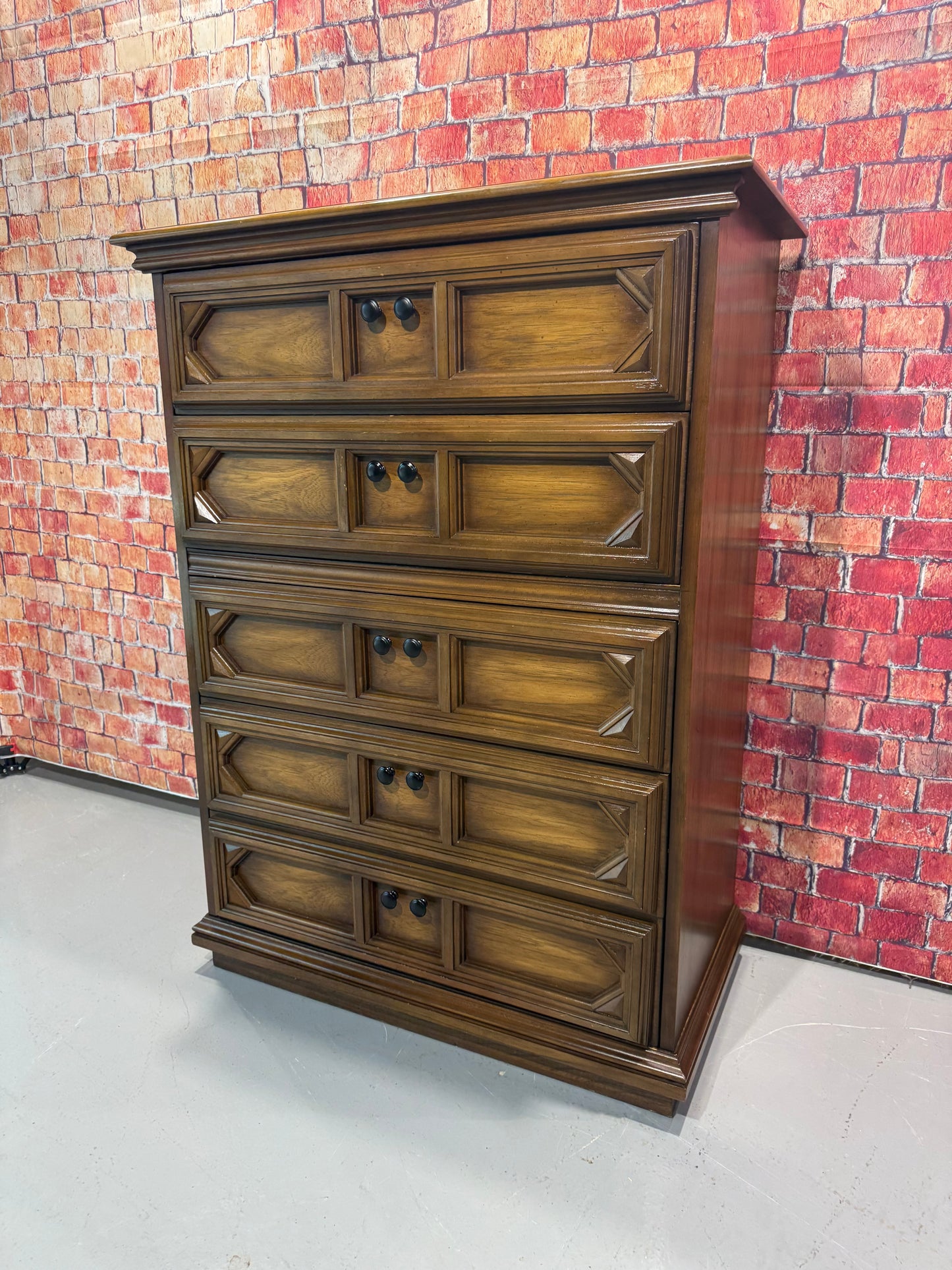 Chest of Drawers - Vintage