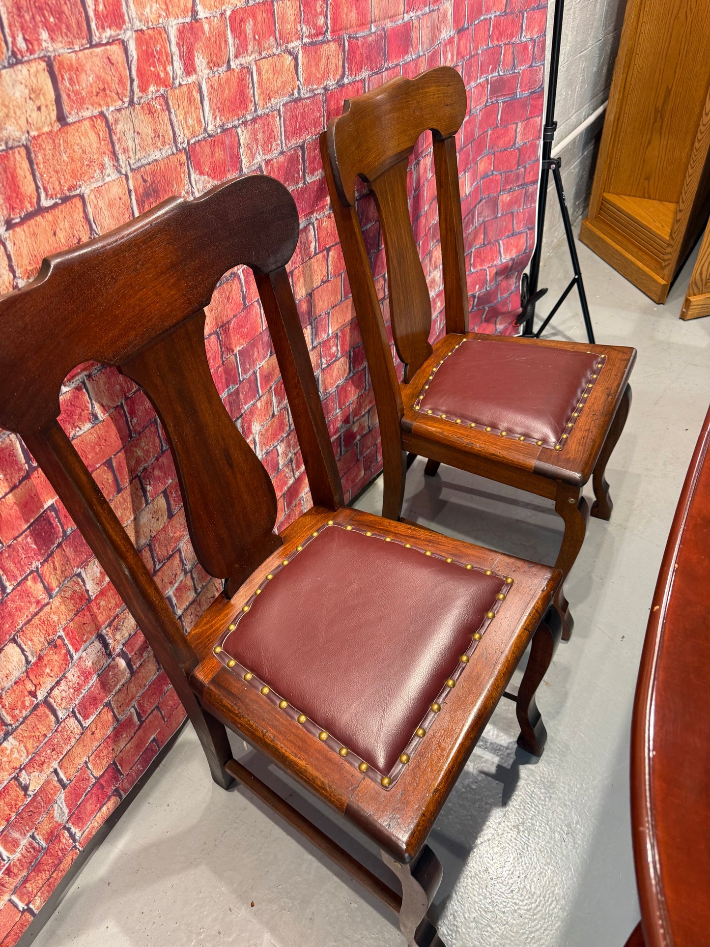 Dining Table & 6 Chairs