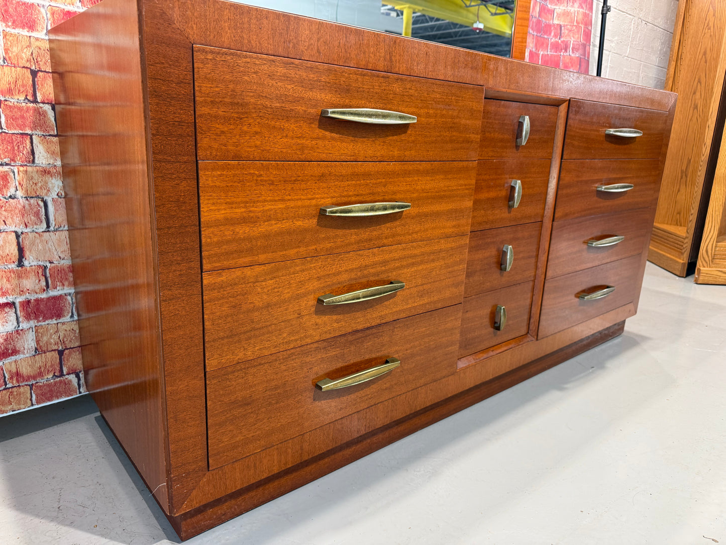 Thomasville MCM Dresser w/ Mirror