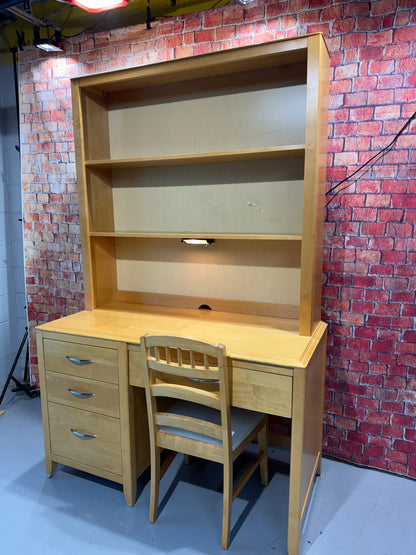 Desk w/ Hutch & Chair
