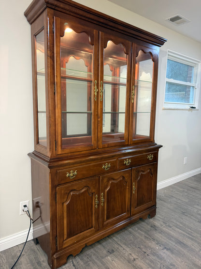 Thomasville China Cabinet
