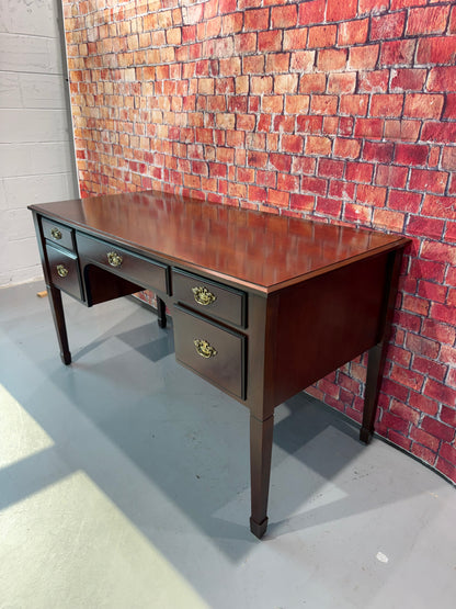 Bombay Desk