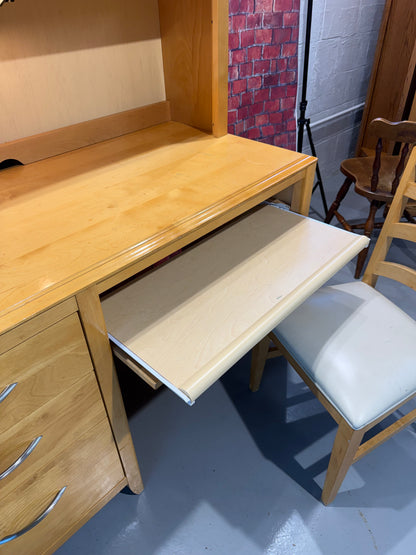 Desk w/ Hutch & Chair