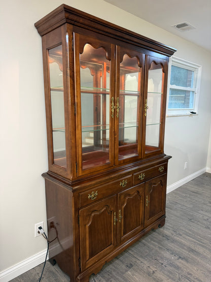 Thomasville China Cabinet